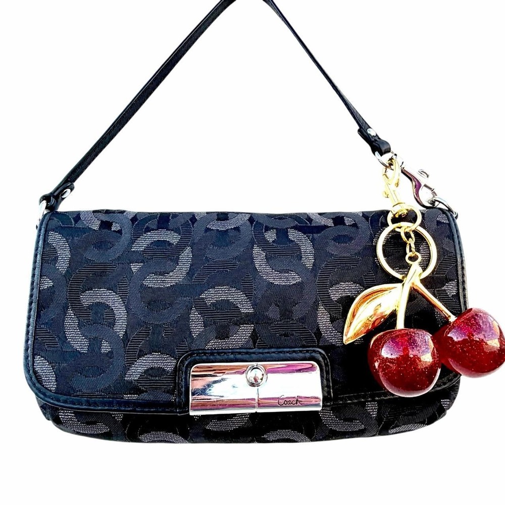 Coach Vintage Black Gray Silver Optic C Logo Wristlet Mini Purse Turnlock Bag